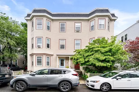 38 Goldsmith St #2, Jamaica Plain, MA 02130