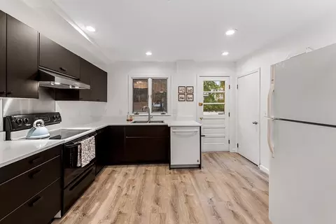 59 Berkeley Ave, Lowell, MA 01852 photo 11