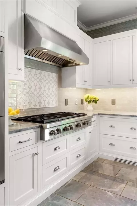 725 High St, Dedham, MA 02026 photo 8