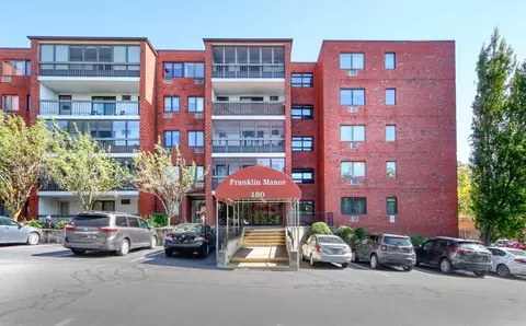 180 Green St #205, Melrose, MA 02176