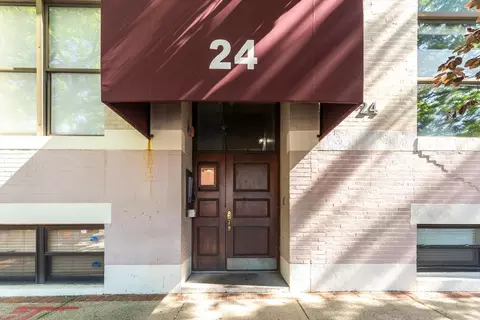 24 Norman St #103, Salem, MA 01970