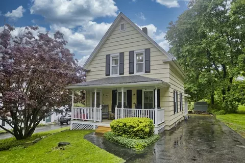 26 May St, Spencer, MA 01562