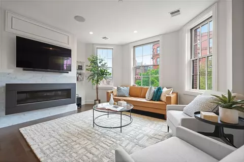 11 Exeter St #7, Boston, MA 02116
