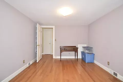 66 Oregon St, Springfield, MA 01118 photo 14