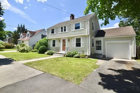 66 Oregon St, Springfield, MA 01118 photo 2