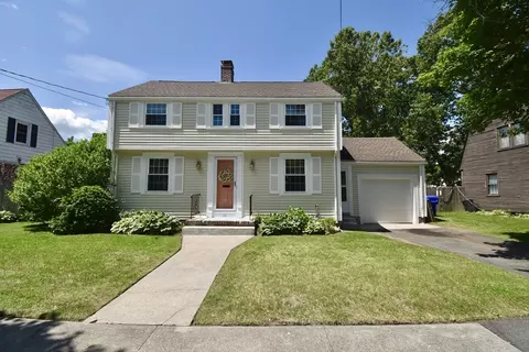 66 Oregon St, Springfield, MA 01118
