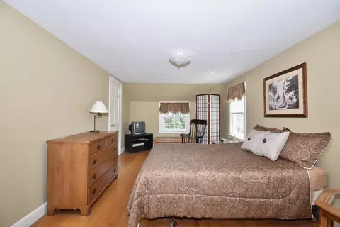 66 Oregon St, Springfield, MA 01118 photo 13