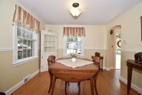 66 Oregon St, Springfield, MA 01118 photo 18