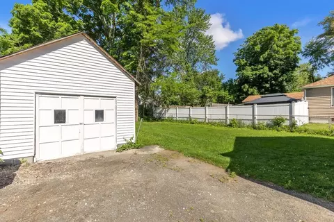 106 Barber St, Springfield, MA 01109 photo 27