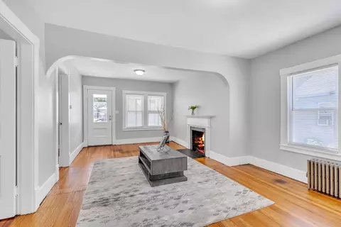 106 Barber St, Springfield, MA 01109 photo 12