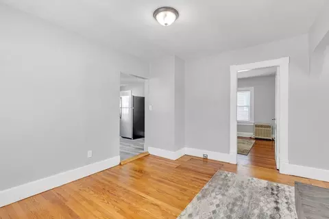 106 Barber St, Springfield, MA 01109 photo 10