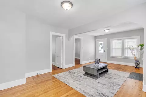 106 Barber St, Springfield, MA 01109 photo 11