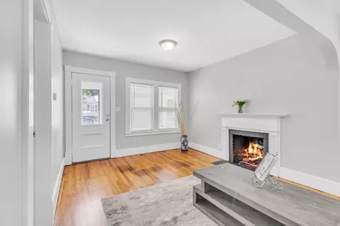 106 Barber St, Springfield, MA 01109 photo 7
