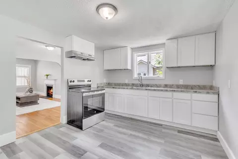 106 Barber St, Springfield, MA 01109 photo 13