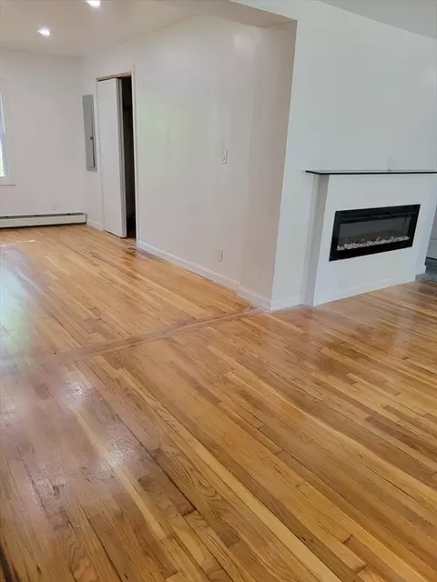 3 Rogers St, Worcester, MA 01604 photo 5