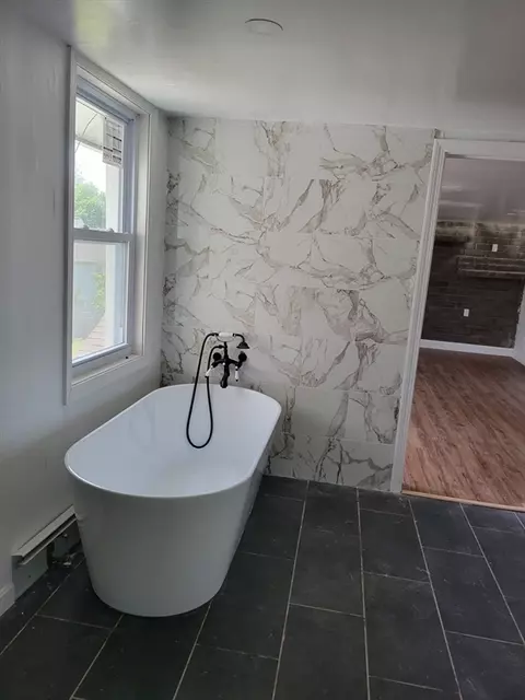 3 Rogers St, Worcester, MA 01604 photo 10