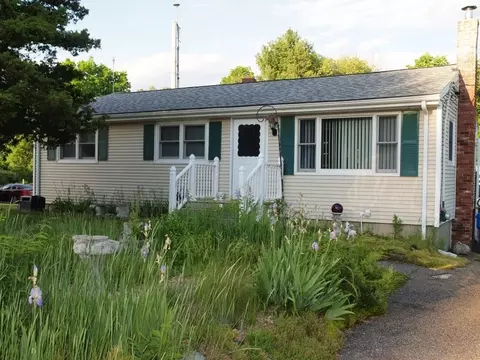 21 Sao Paulo Ave, Taunton, MA 02780