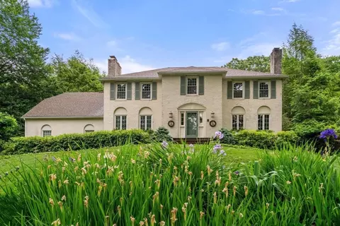 55 Teresa Rd, Hopkinton, MA 01748