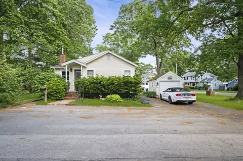 35 Miller Ave, Framingham, MA 01702