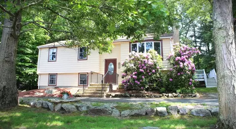 31 Dewey St, Saugus, MA 01906