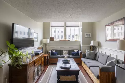 200 Market St #3402, Lowell, MA 01852