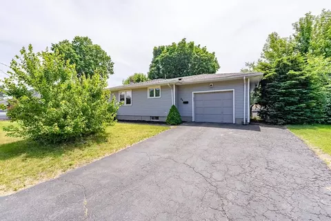 69 Wanda St, Chicopee, MA 01013 photo 3