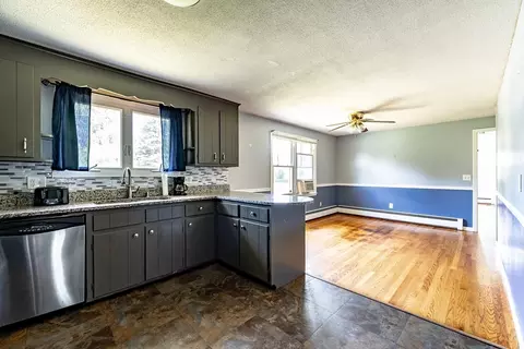 69 Wanda St, Chicopee, MA 01013 photo 18