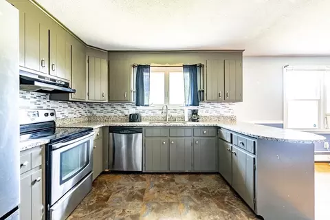 69 Wanda St, Chicopee, MA 01013 photo 17