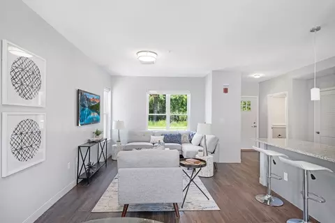 11 Goldfinch Ct #11, Mattapan, MA 02126