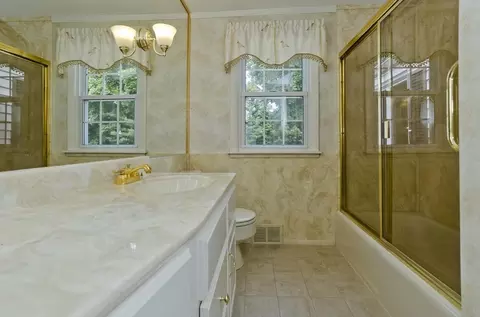 190 Mary Coburn Rd, Springfield, MA 01129 photo 24