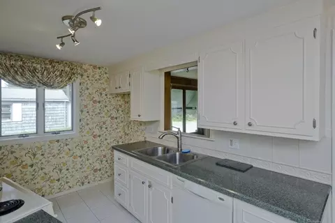 190 Mary Coburn Rd, Springfield, MA 01129 photo 18