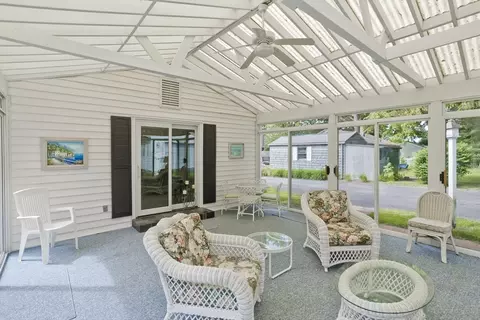 190 Mary Coburn Rd, Springfield, MA 01129 photo 9