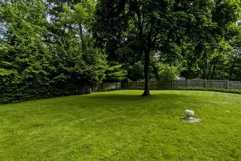 190 Mary Coburn Rd, Springfield, MA 01129 photo 8