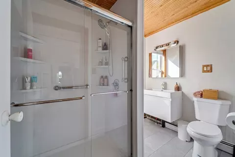 Bath - 142 Parsons St, Easthampton, MA 01027 photo 2 of 3
