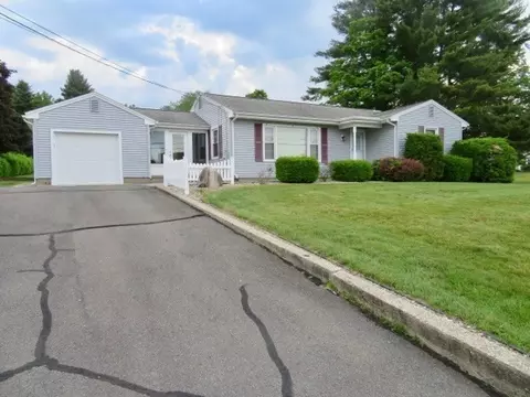 18 Lyman St, Easthampton, MA 01027
