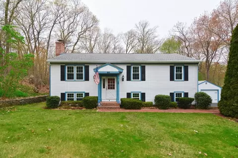 99 Kenneth Kostka Dr, North Attleboro, MA 02760