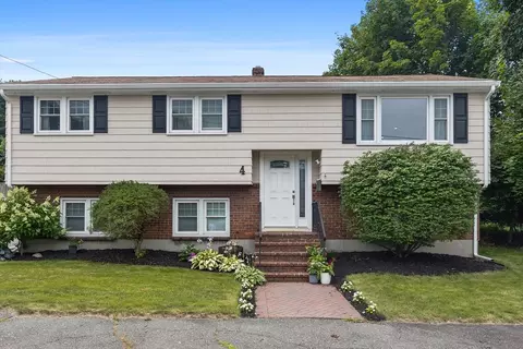 4 Dundee St, Salem, MA 01970