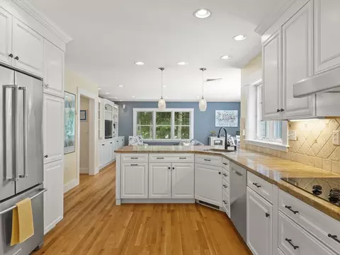 12 Ellis Ave, Reading, MA 01867 photo 11
