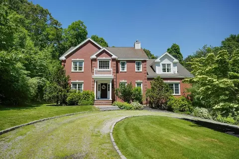 288 Long Hill Rd, Bolton, MA 01740
