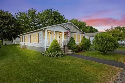 6 Lancelot #261, Attleboro, MA 02703