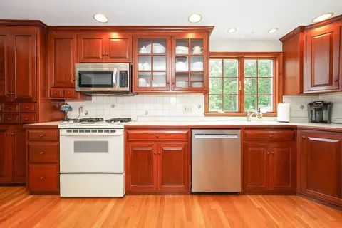405 Beverly Rd, Franklin, MA 02038 photo 6