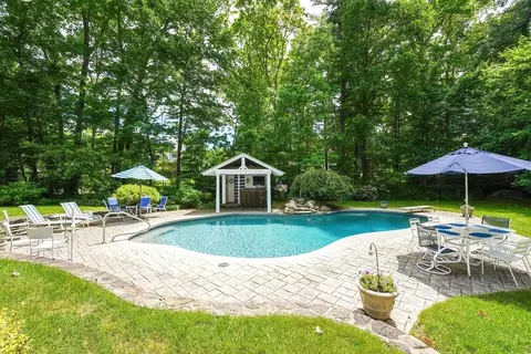 405 Beverly Rd, Franklin, MA 02038 photo 5