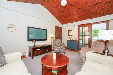 405 Beverly Rd, Franklin, MA 02038 photo 8