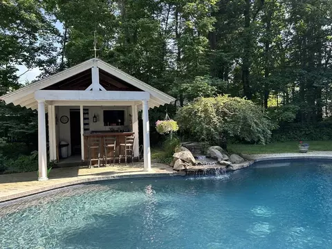 405 Beverly Rd, Franklin, MA 02038 photo 3
