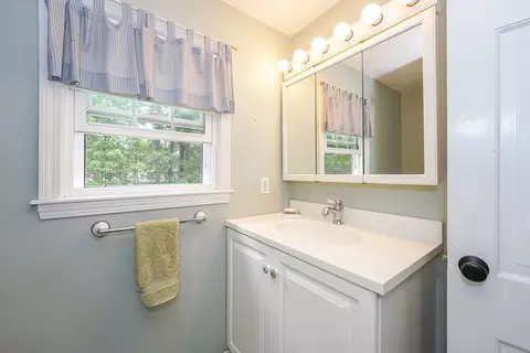 405 Beverly Rd, Franklin, MA 02038 photo 19