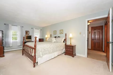 405 Beverly Rd, Franklin, MA 02038 photo 17