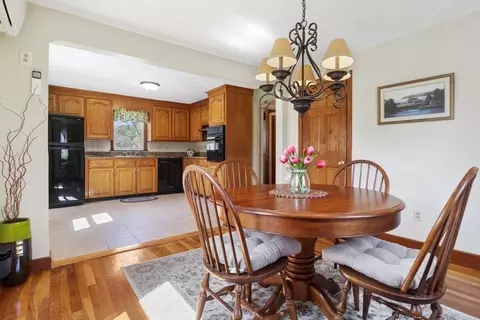 Dining - 47 Irving Dr, Walpole, MA 02081 photo 2 of 4
