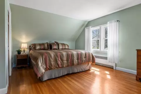 Bedroom - 47 Irving Dr, Walpole, MA 02081 photo 4 of 10