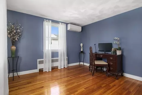 Bedroom - 47 Irving Dr, Walpole, MA 02081 photo 2 of 10