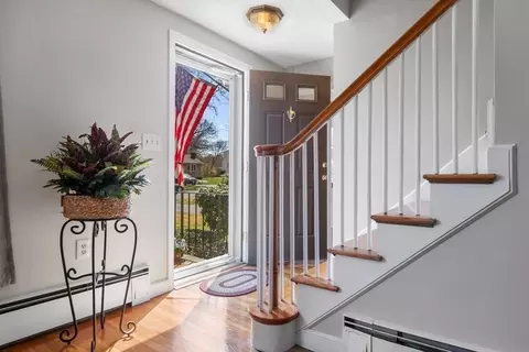 Entry Way - 47 Irving Dr, Walpole, MA 02081 photo 2 of 4